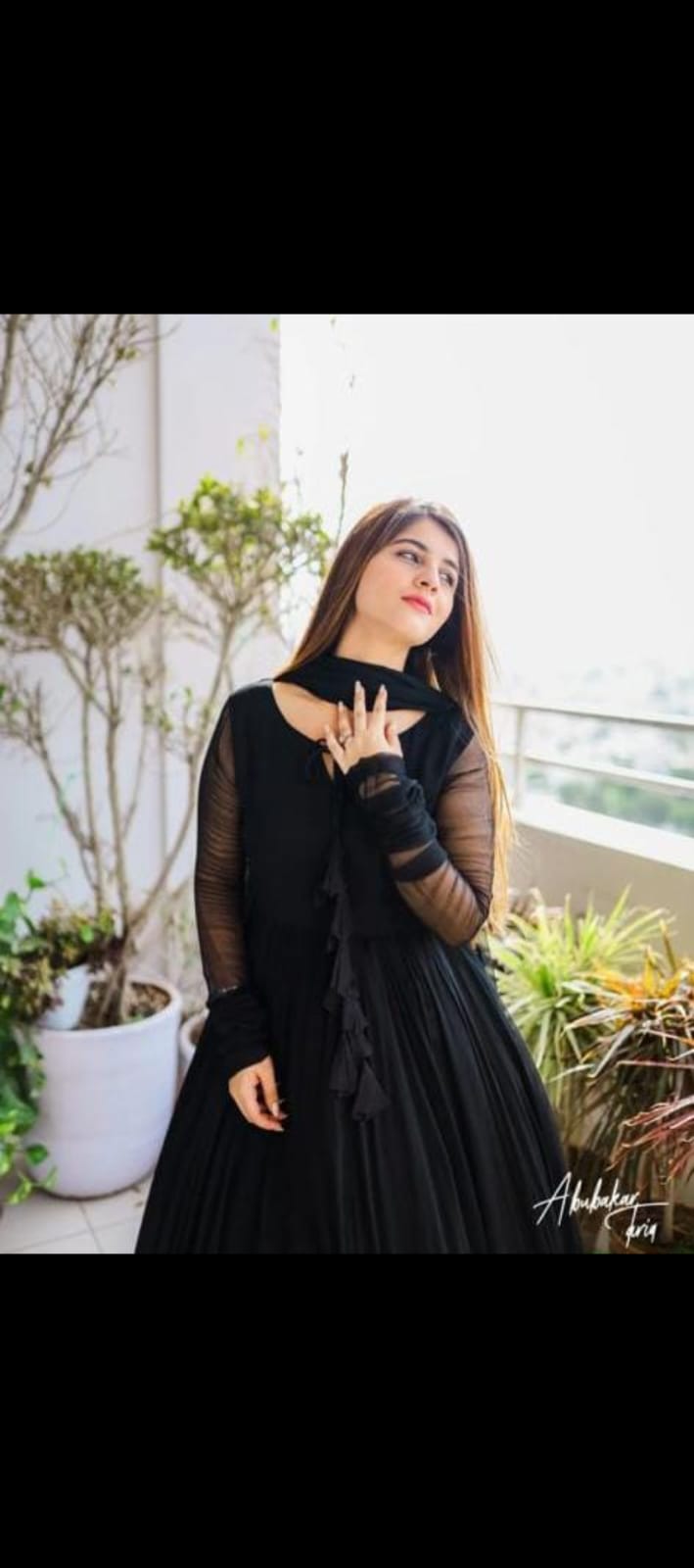 💖 Elegant Two Layers Border Flare Maxi
🌸 Includes Matching Dupatta & Trouser (3PCS)